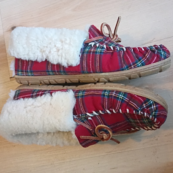 L.L.Bean Plaid Moccasin Women's Slippers - Picture 4 of 8